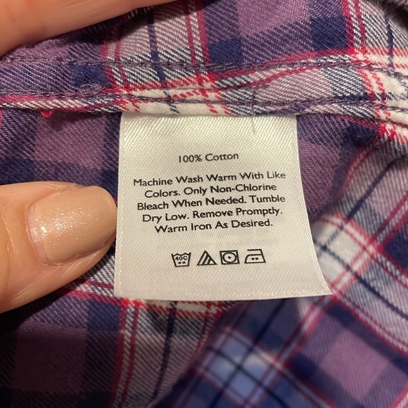 Eddie Bauer woman’s light flannel shirt. Medium - Picture 9 of 11